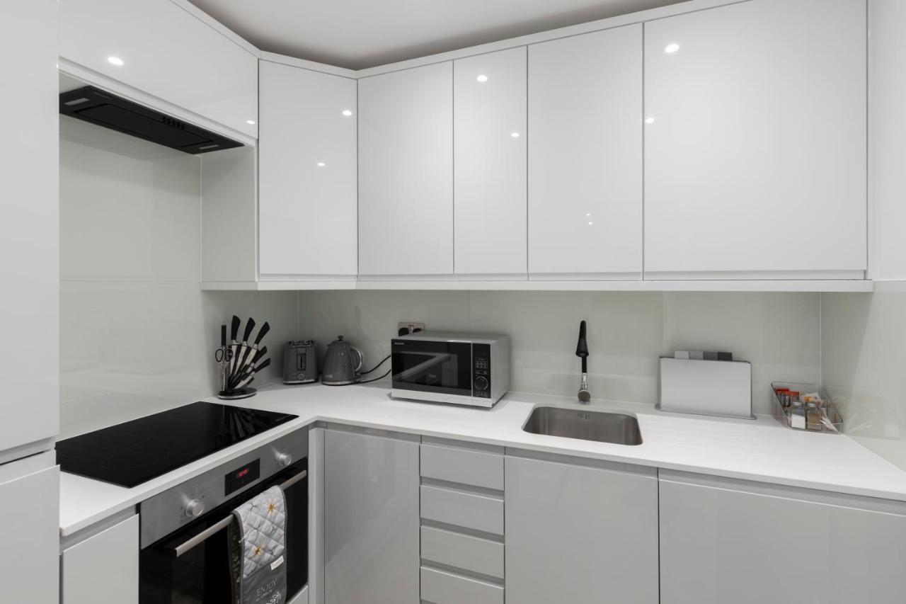 Star London Vivian Avenue 2-Bed Haven Appartement The Hyde Buitenkant foto